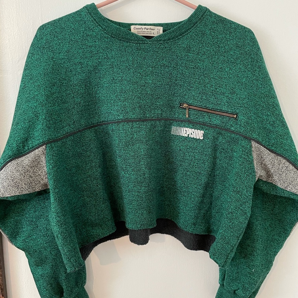 vintage cropped crewneck sweatshirt